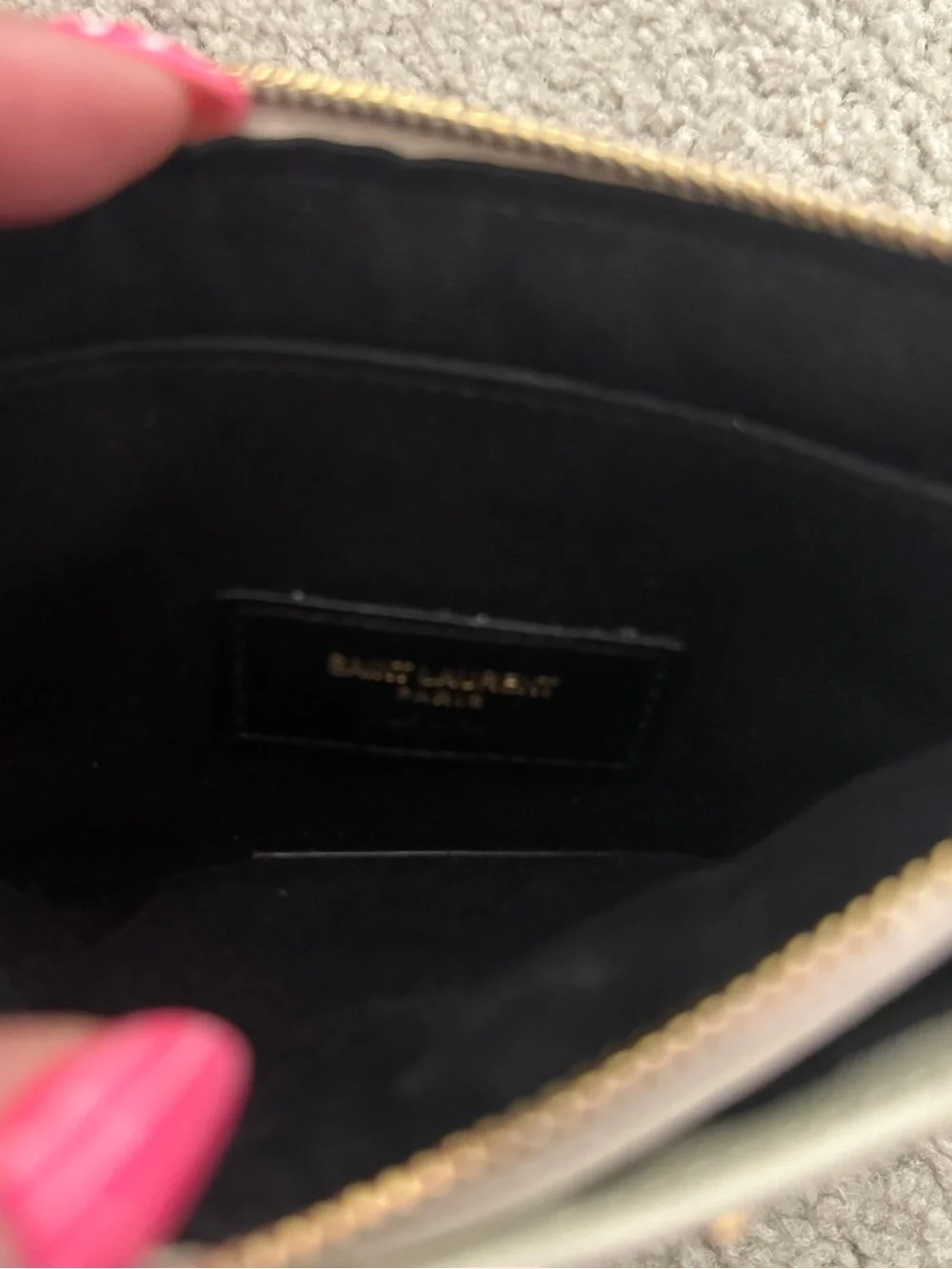 Saint Laurent Cream Quilted Wallet with Gold YSL Logo - Picture 6 of 9